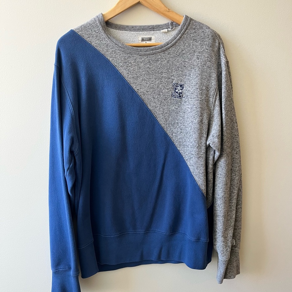 Tailgate: American Eagle University of Kentucky Wildcats Sweatshirt Large